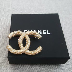 Authentic Chanel CC Gold Crystals Pin Brooch